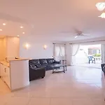 ヴィラ Spacious 3-bedroom