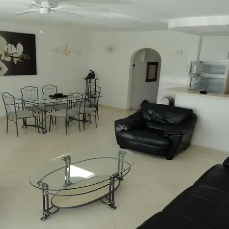וילה Spacious 3-bedroom
