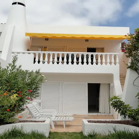 Spacious 3-bedroom אדחה