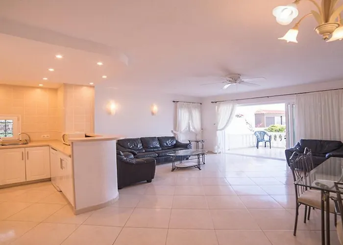 فيلة Spacious 3-bedroom